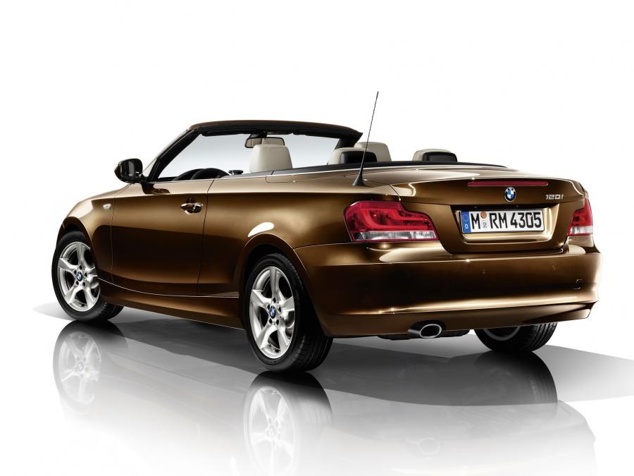  BMW 120i Convertible 2011 года  (фото 2 из 2)
